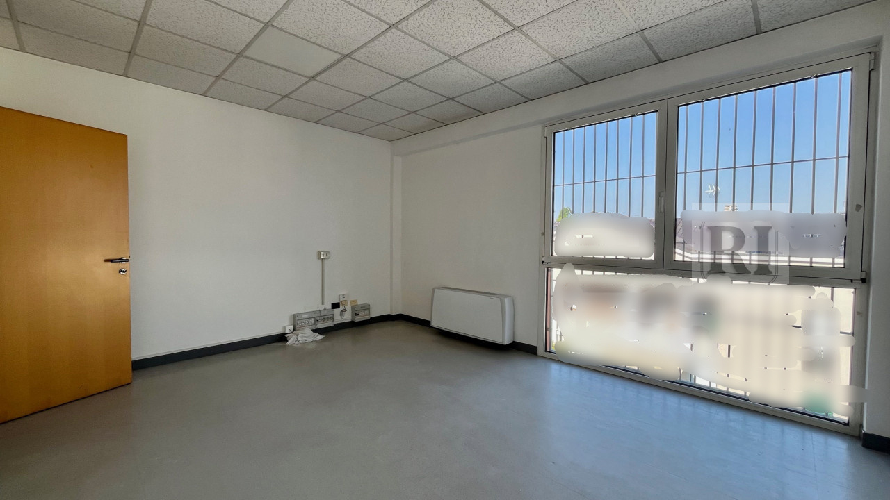 Ufficio open space Limena uff2189a — secondo piano zona industriale